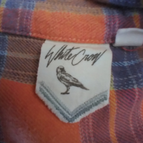 Sleeveless Flannel Shirt with lace inserts - Picture 8 of 8